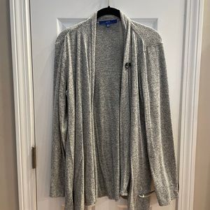 Like New! Gray open front with button option